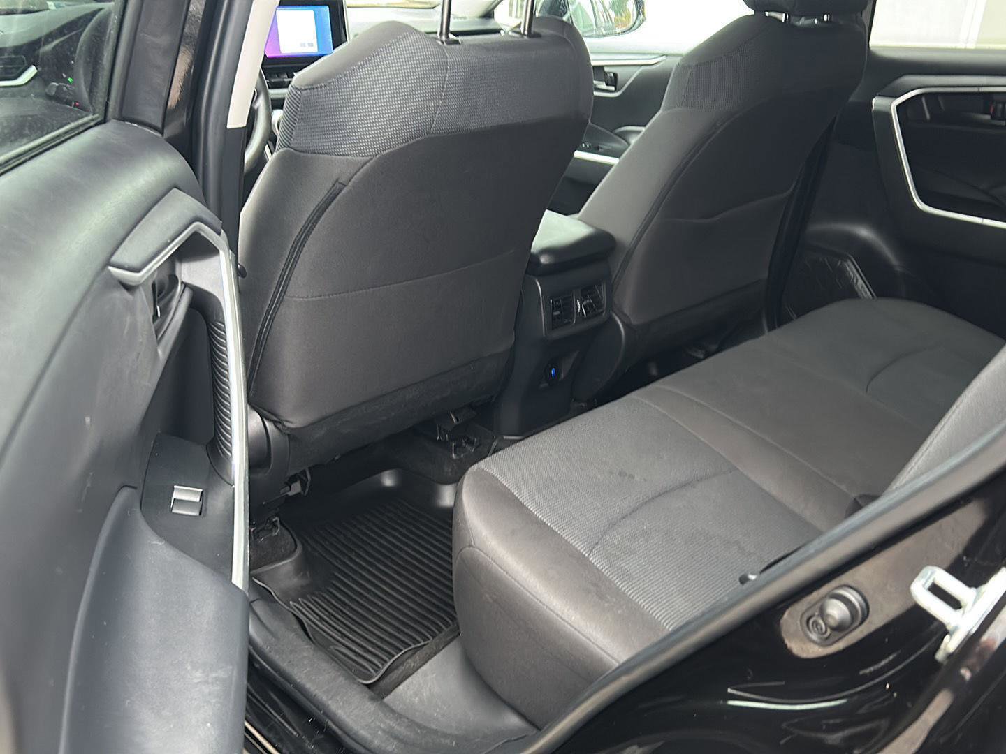 Certified 2023 Toyota RAV4 LE image 23