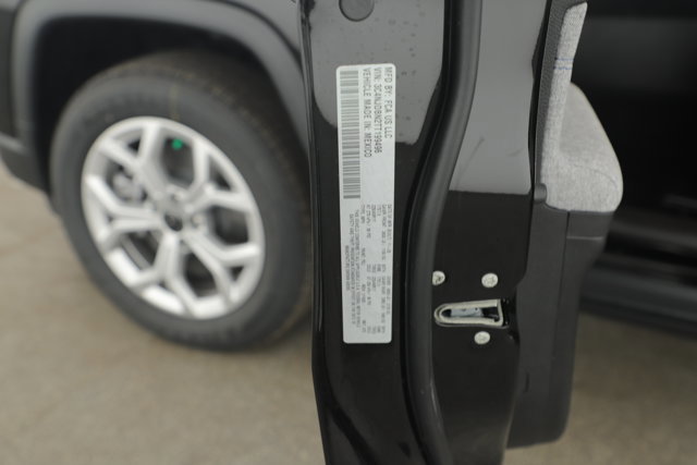 New 2026 Jeep Compass Latitude image 17