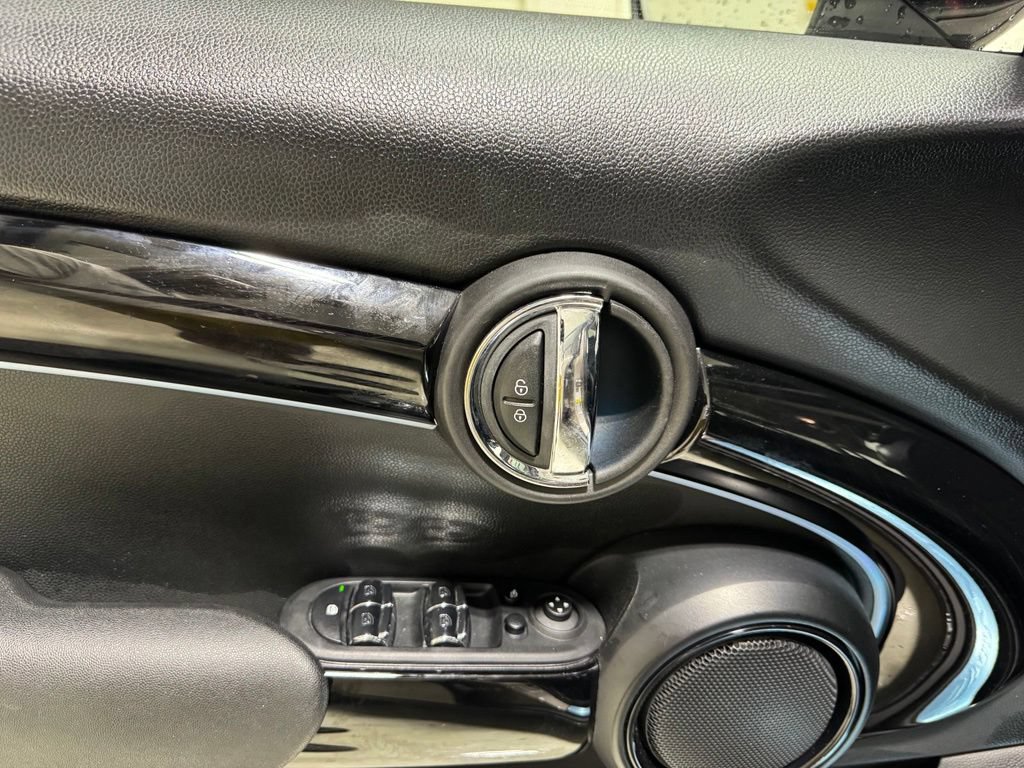 Used 2024 MINI Cooper S FWD image 9