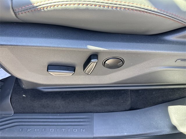 New 2025 Ford Expedition Max Active image 17