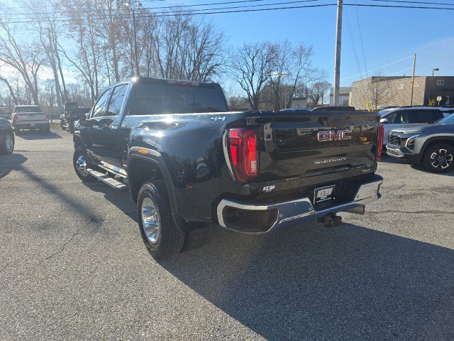 Used 2023 GMC Sierra 3500 SLT w/ SLT Convenience Package image 2