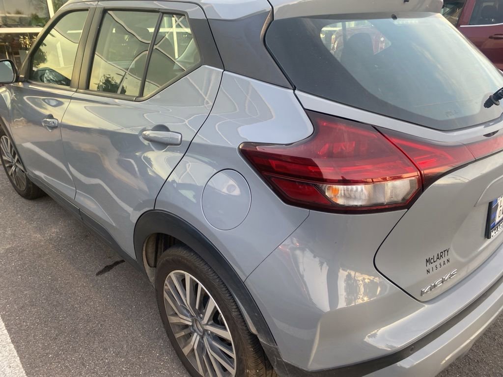 Used 2022 Nissan Kicks SV FWD image 10
