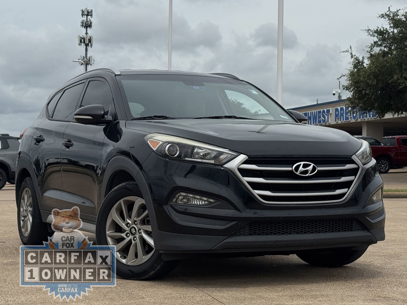 Used 2017 Hyundai Tucson SE Plus FWD image 2