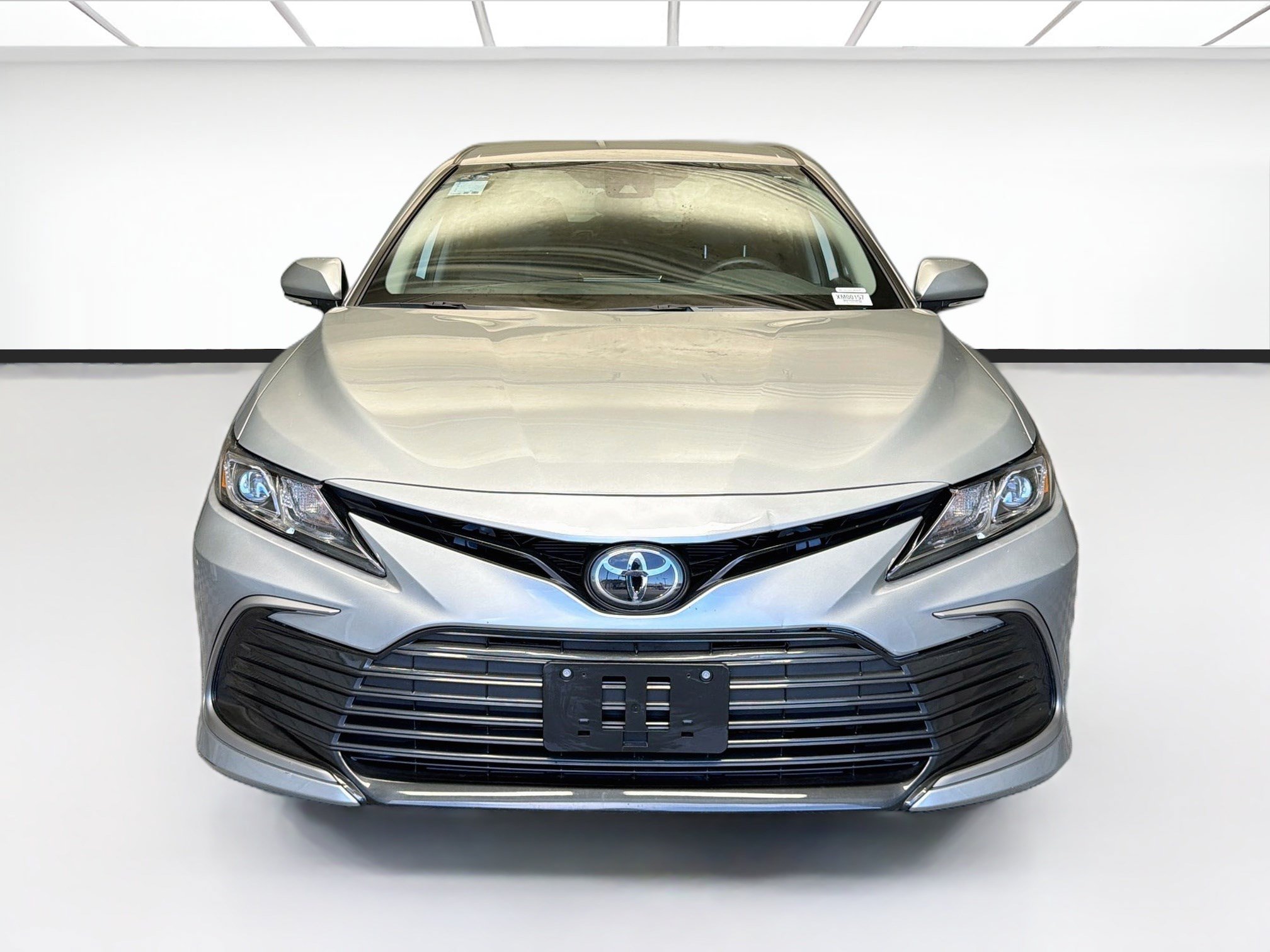 Used 2024 Toyota Camry LE w/ Convenience Package FWD image 2