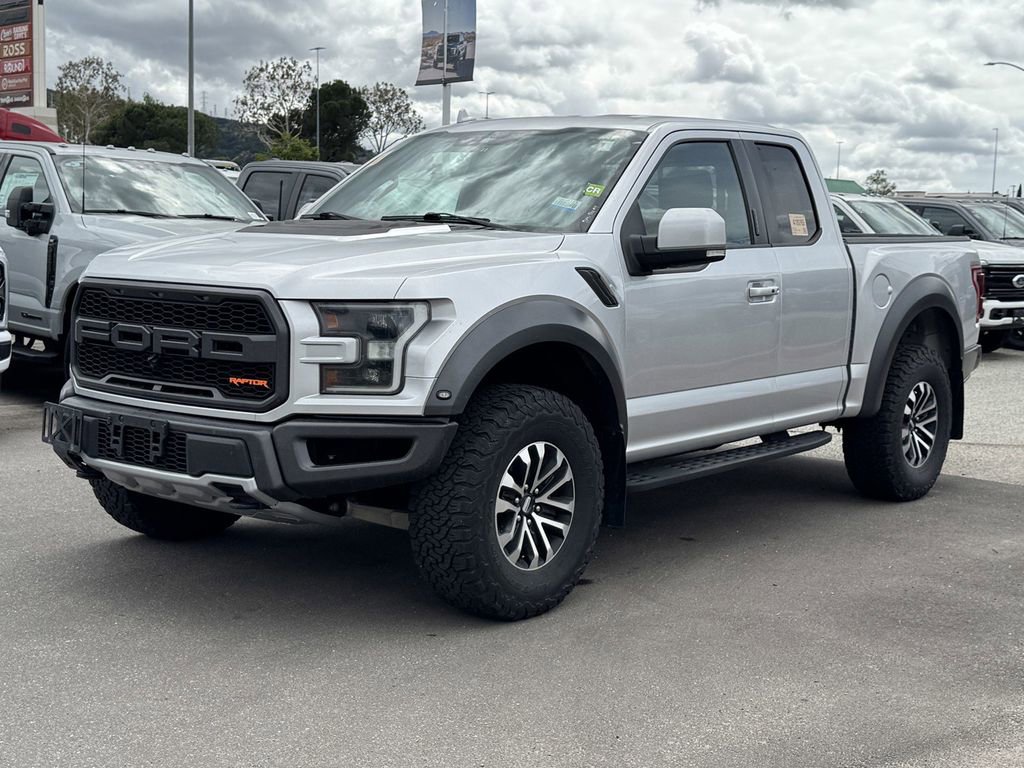 Used 2019 Ford F150 Raptor w/ Equipment Group 802A Luxury AWD/4WD image 3