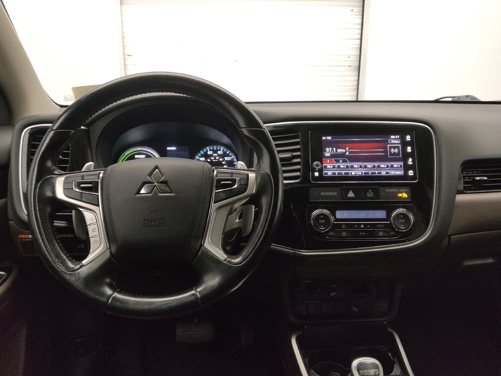 Used 2018 Mitsubishi Outlander SEL image 22