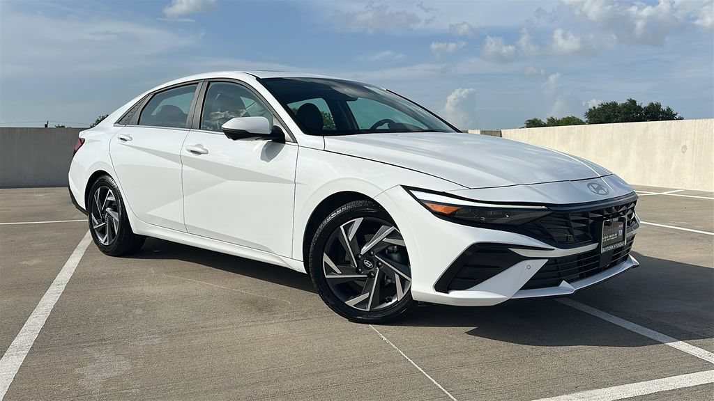 Used 2024 Hyundai Elantra Limited FWD image 7