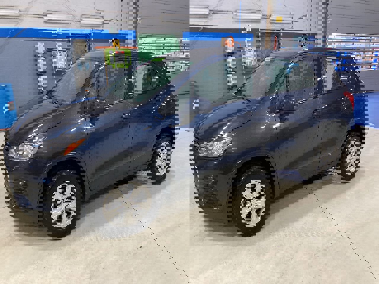Used 2018 Chevrolet Trax LS AWD/4WD image 4