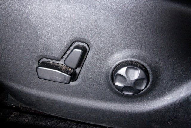 Used 2019 Jeep Cherokee Limited w/ Trailer Tow Group image 12