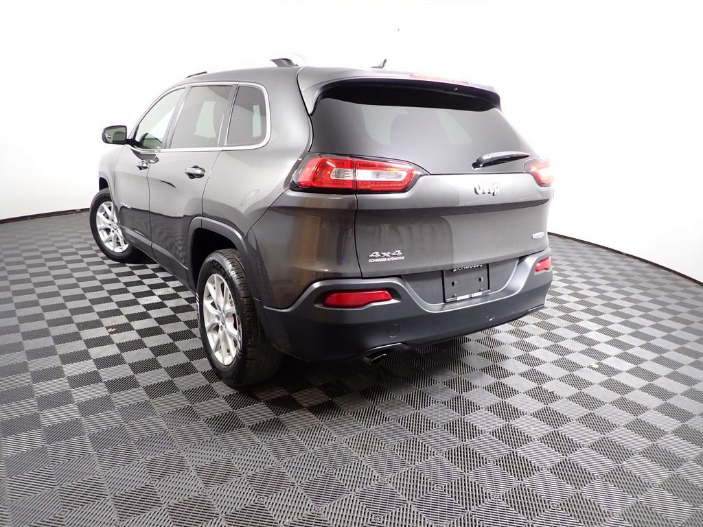 Used 2014 Jeep Cherokee Latitude w/ Cold Weather Group image 12