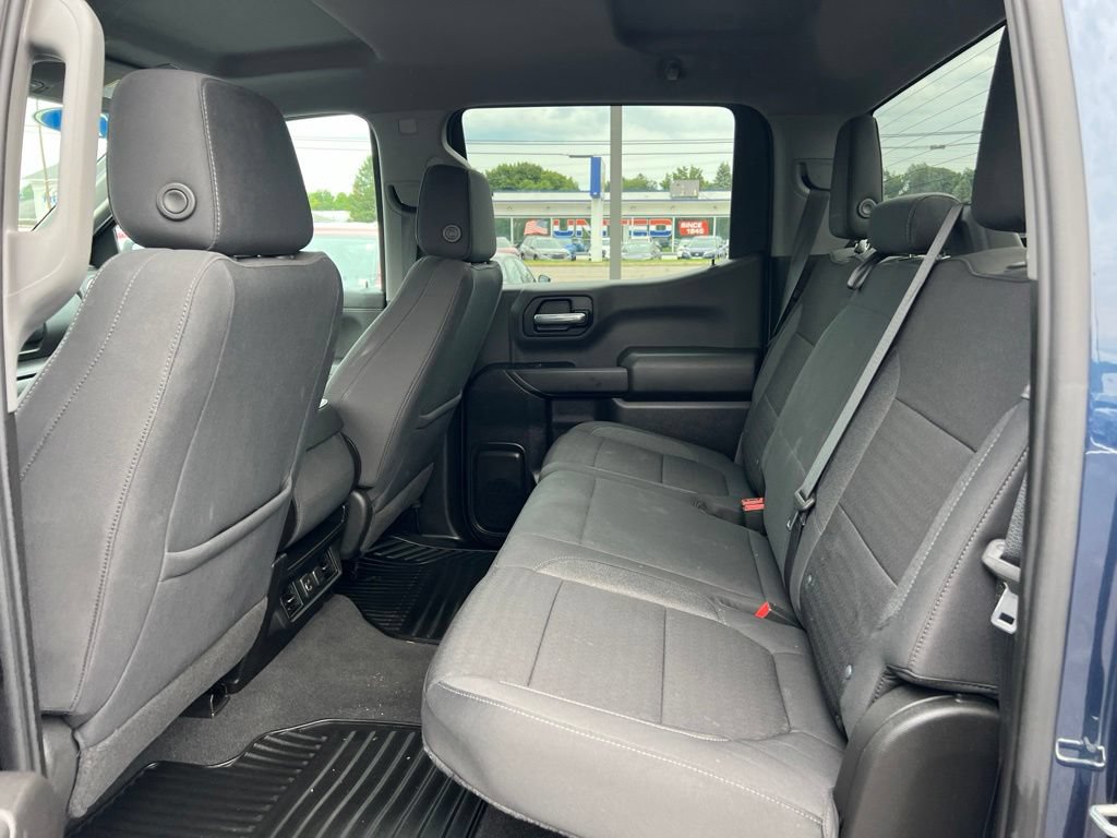 Used 2022 Chevrolet Silverado 1500 LT AWD/4WD image 22