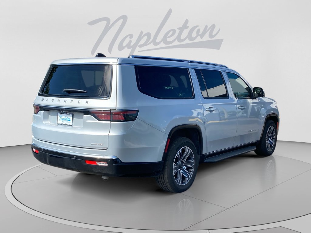 Used 2024 Jeep Wagoneer L Series II w/ Flexible Seating Group RWD image 6