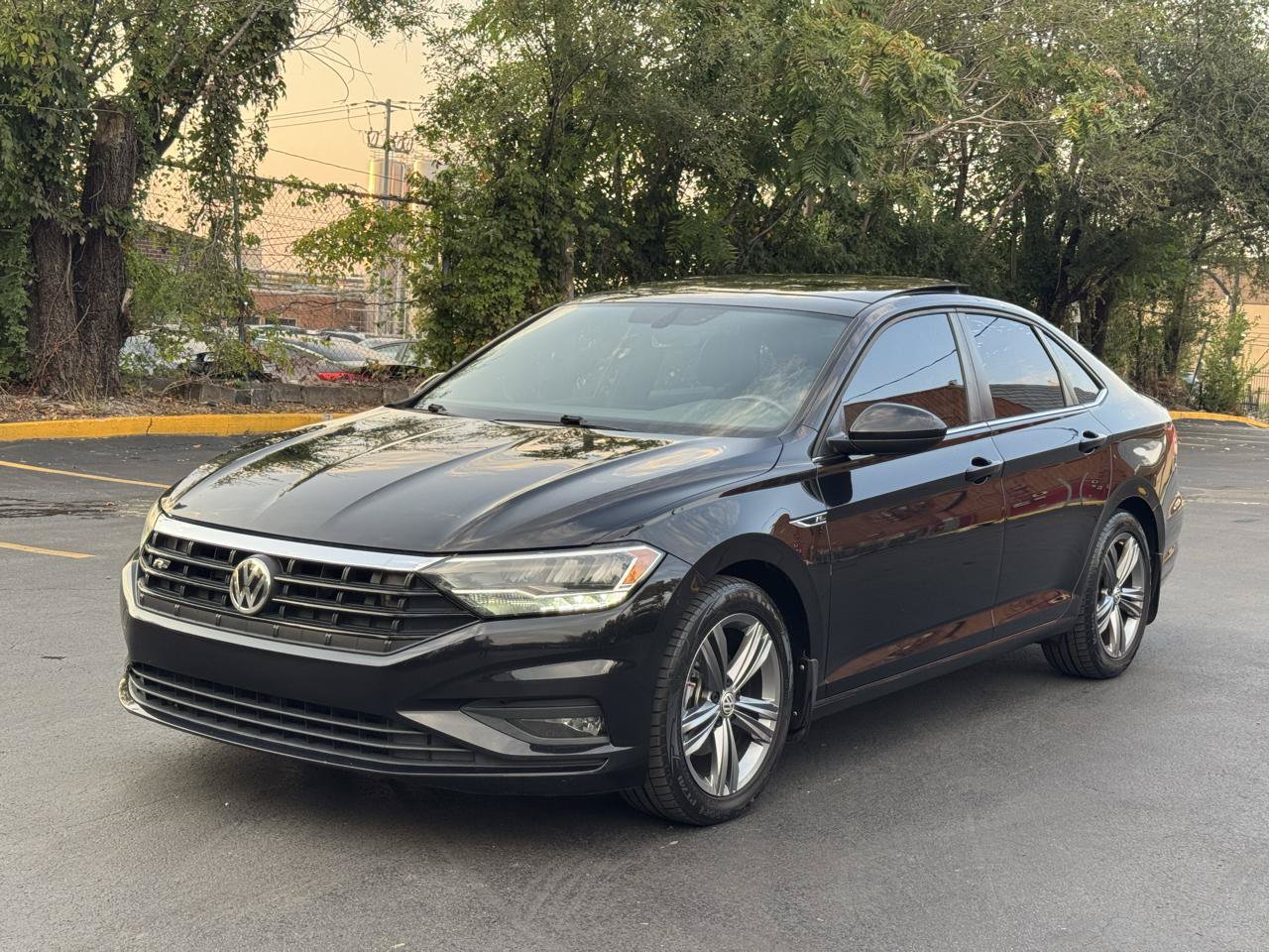 Used 2021 Volkswagen Jetta R-Line FWD image 4