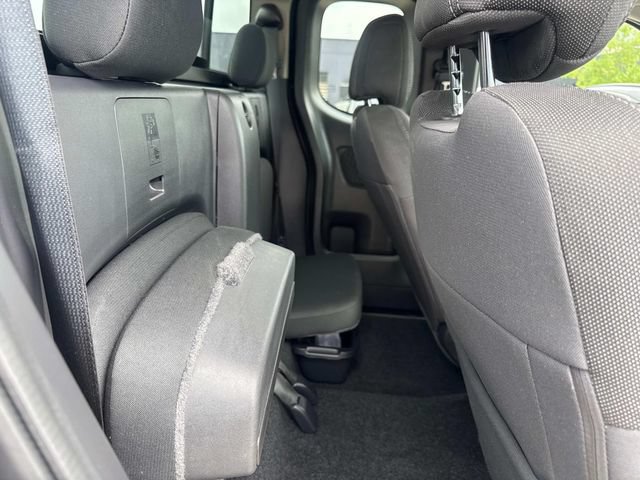 Used 2025 Nissan Frontier SV RWD image 13