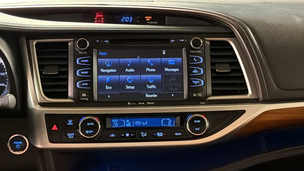 Used 2018 Toyota Highlander Limited image 18