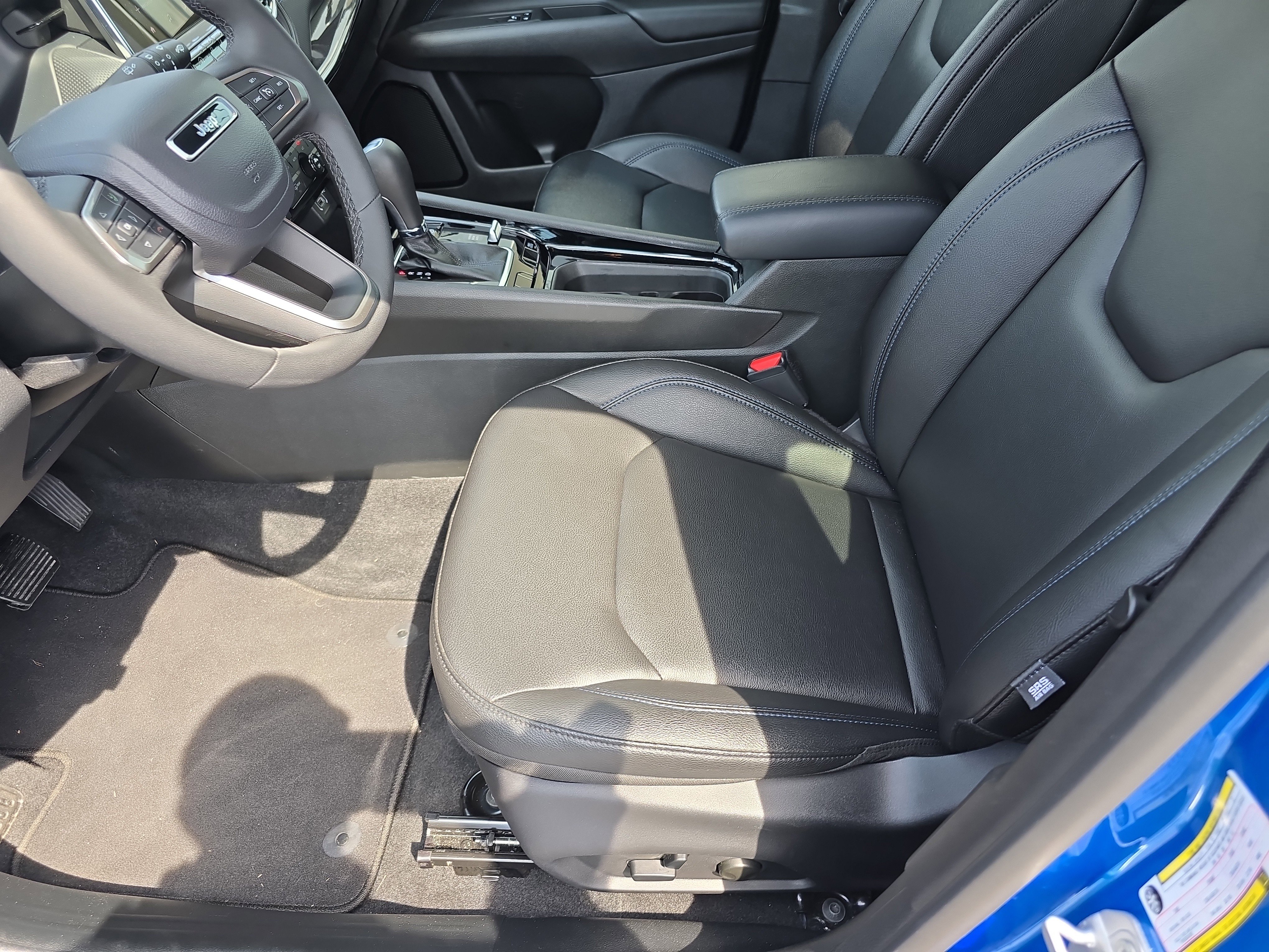 Used 2026 Jeep Compass Limited image 22