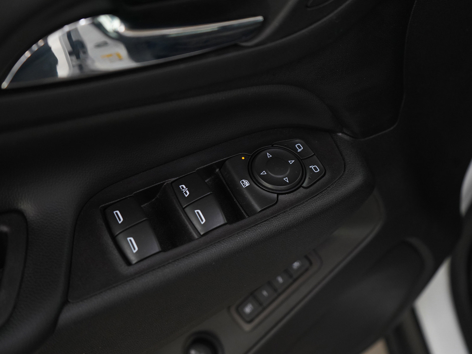 Used 2020 Chevrolet Equinox Premier w/ Premier Redline Edition image 20