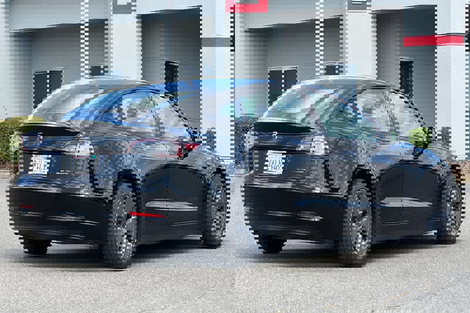 Used 2022 Tesla Model 3 Long Range AWD/4WD image 2