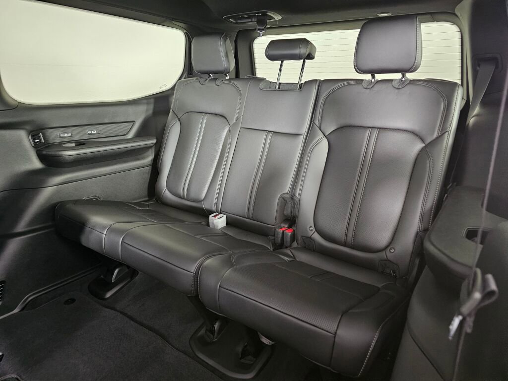 New 2026 Jeep Grand Wagoneer 4WD w/ Quick Order Packge 29V Upland image 35