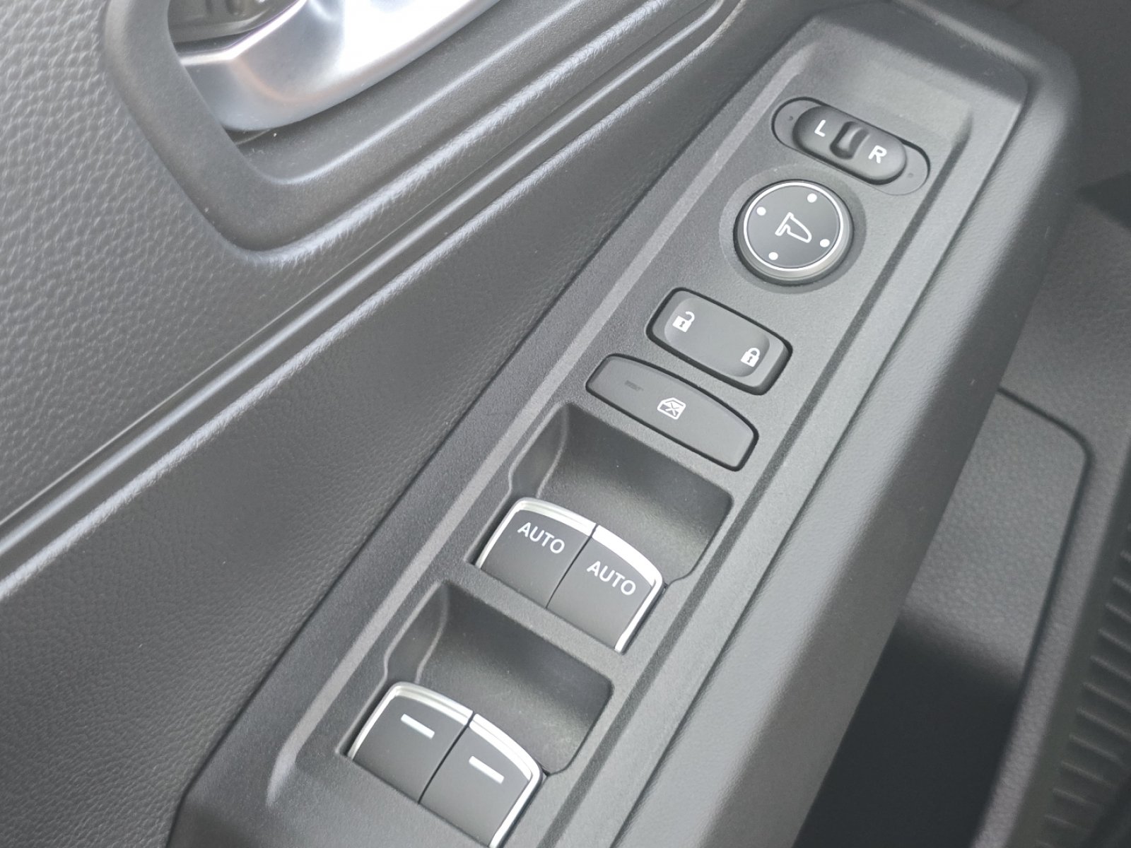Used 2025 Honda Accord LX image 23