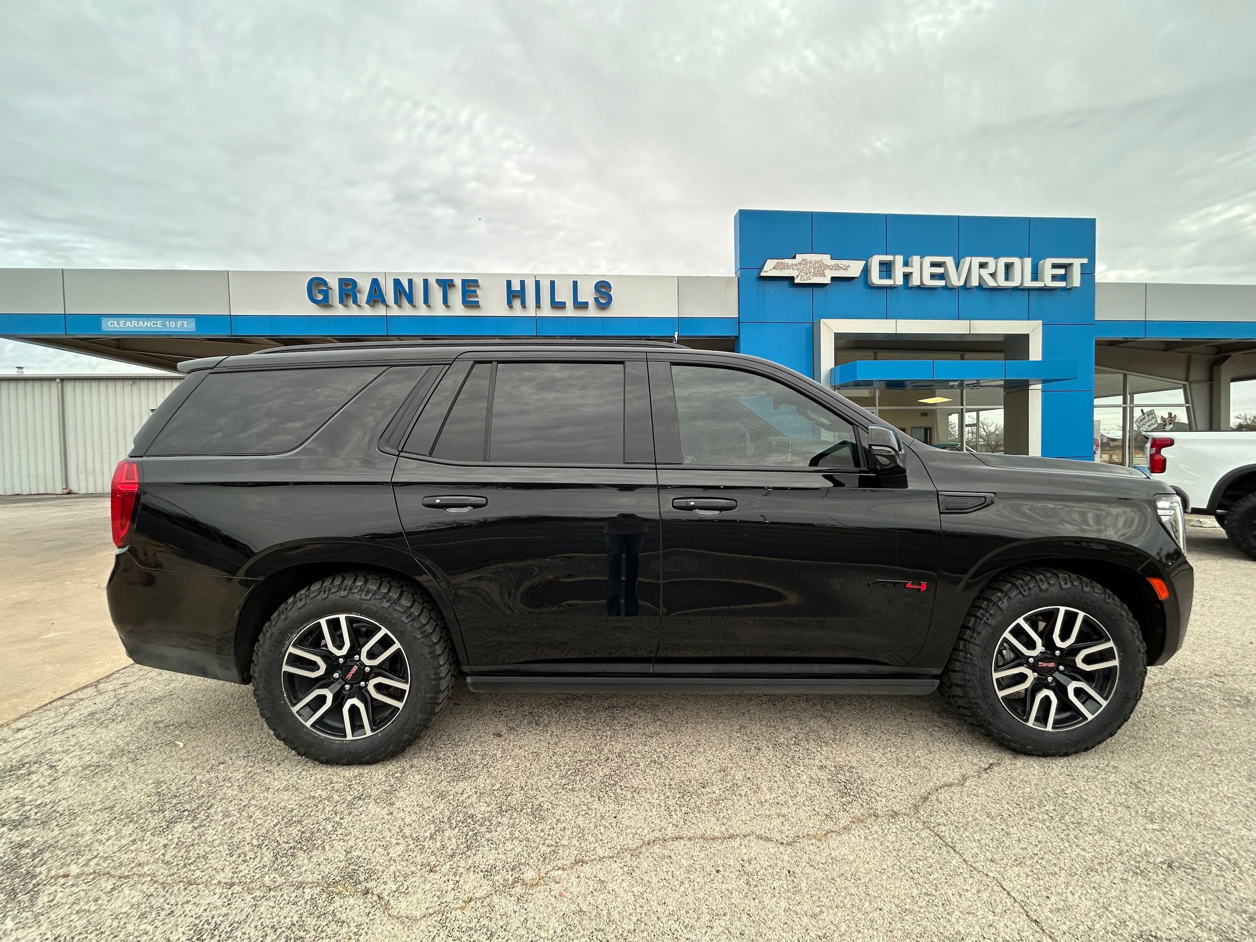 Used 2024 GMC Yukon AT4 w/ AT4 Premium Plus Package image 15