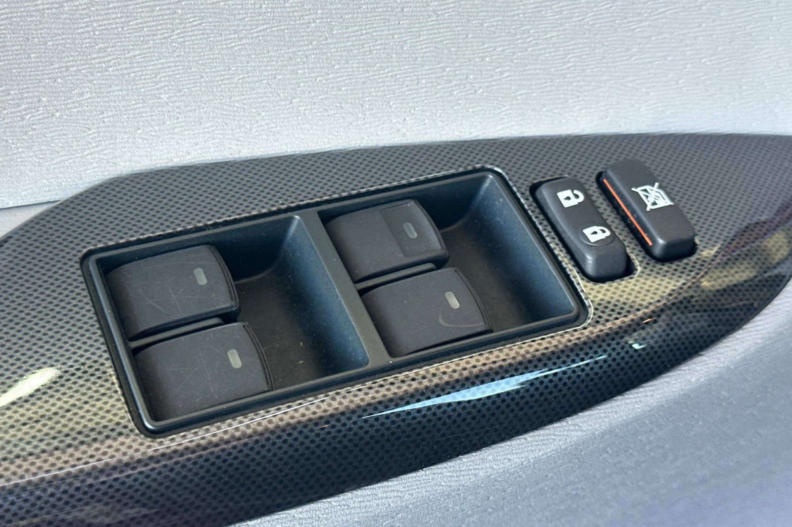 Used 2014 Toyota Sienna SE FWD image 13