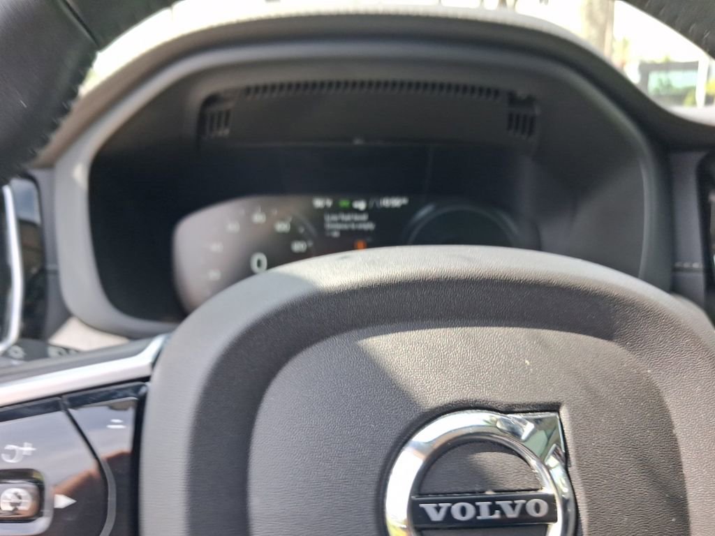 Used 2021 Volvo XC60 T8 Inscription w/ Advanced Package AWD/4WD image 18