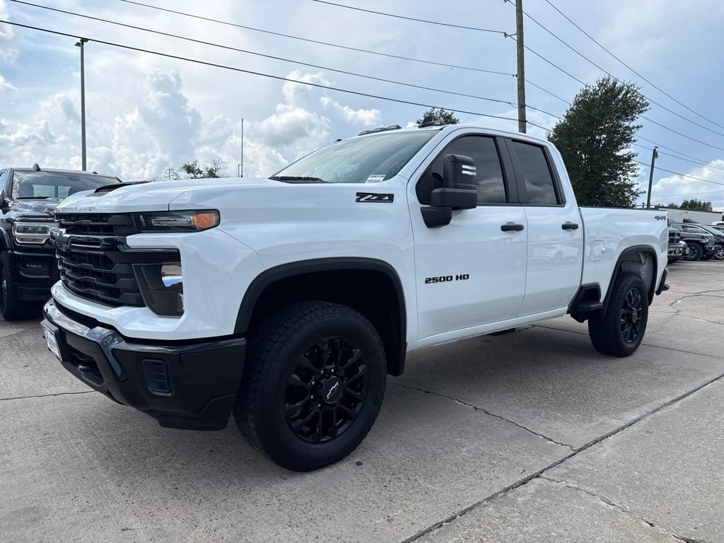 Used 2025 Chevrolet Silverado 2500 Custom AWD/4WD video 1