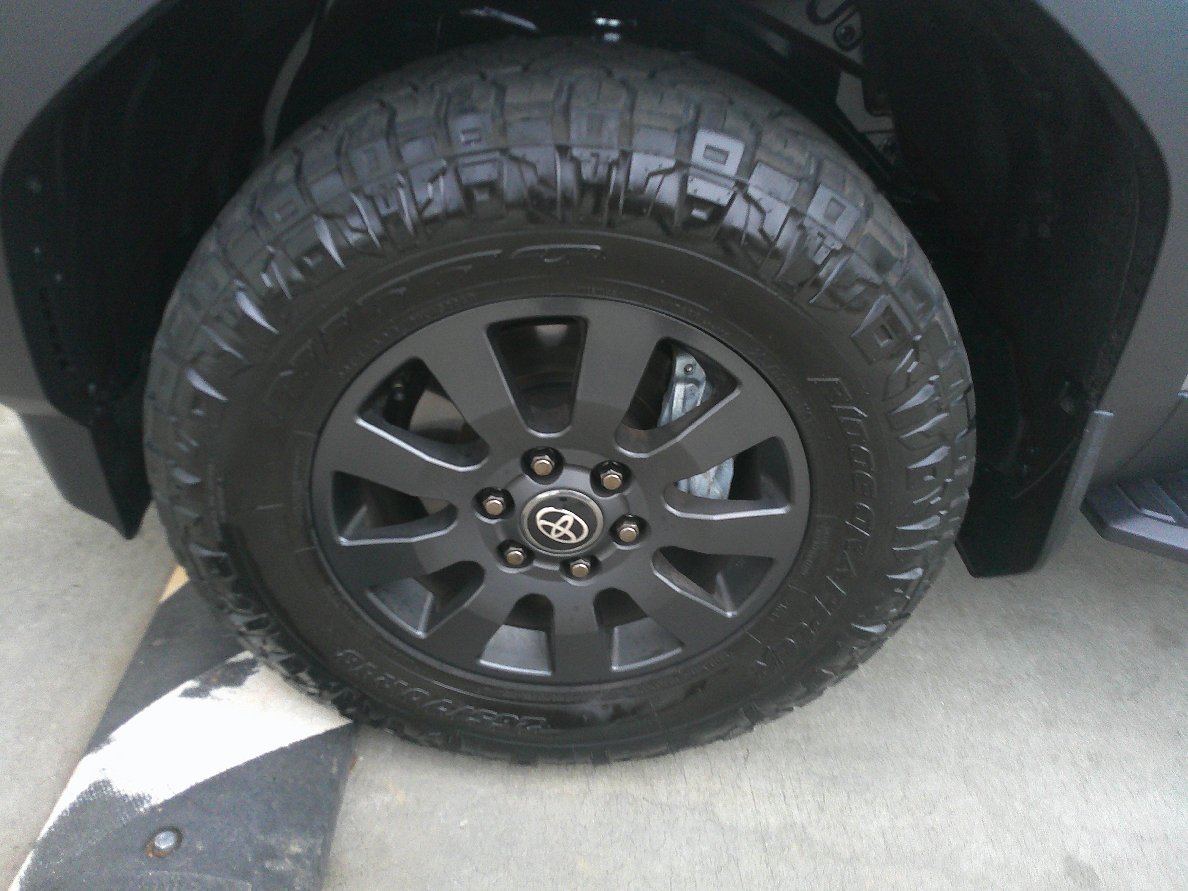 Used 2025 Toyota Land Cruiser image 9