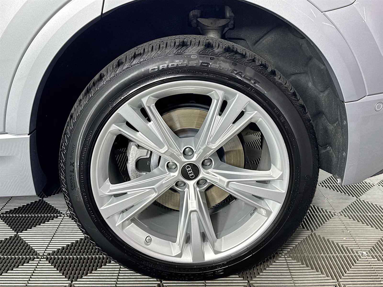 Used 2022 Audi Q8 Premium Plus image 33