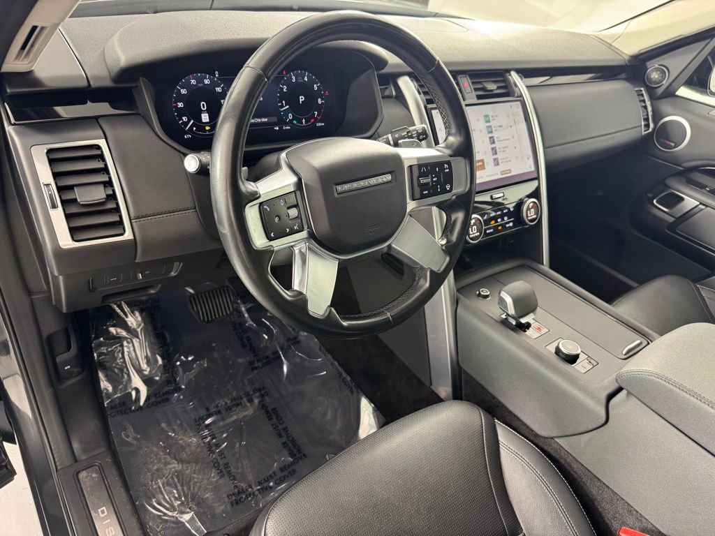 Used 2023 Land Rover Discovery S AWD/4WD image 14