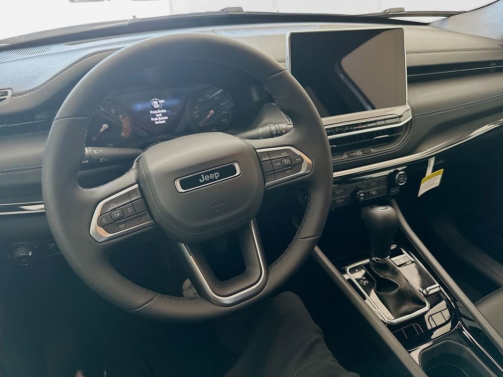 New 2026 Jeep Compass Latitude image 22