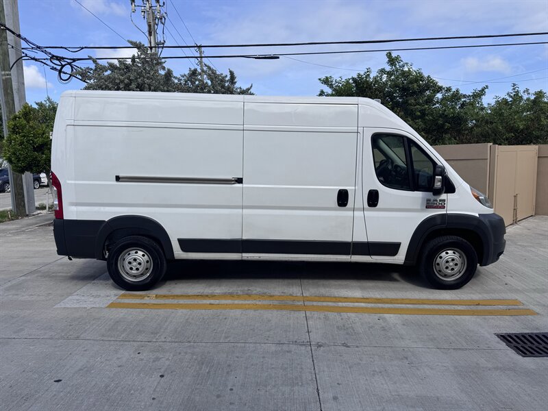 Used 2017 RAM ProMaster 2500 FWD image 4