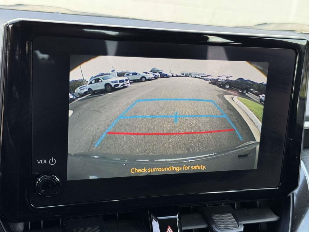 Used 2026 Toyota Corolla LE FWD image 4