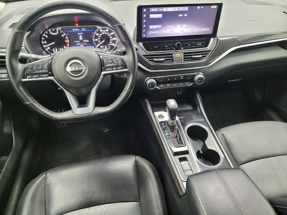 Used 2023 Nissan Altima 2.5 SR w/ SR Premium Package image 22