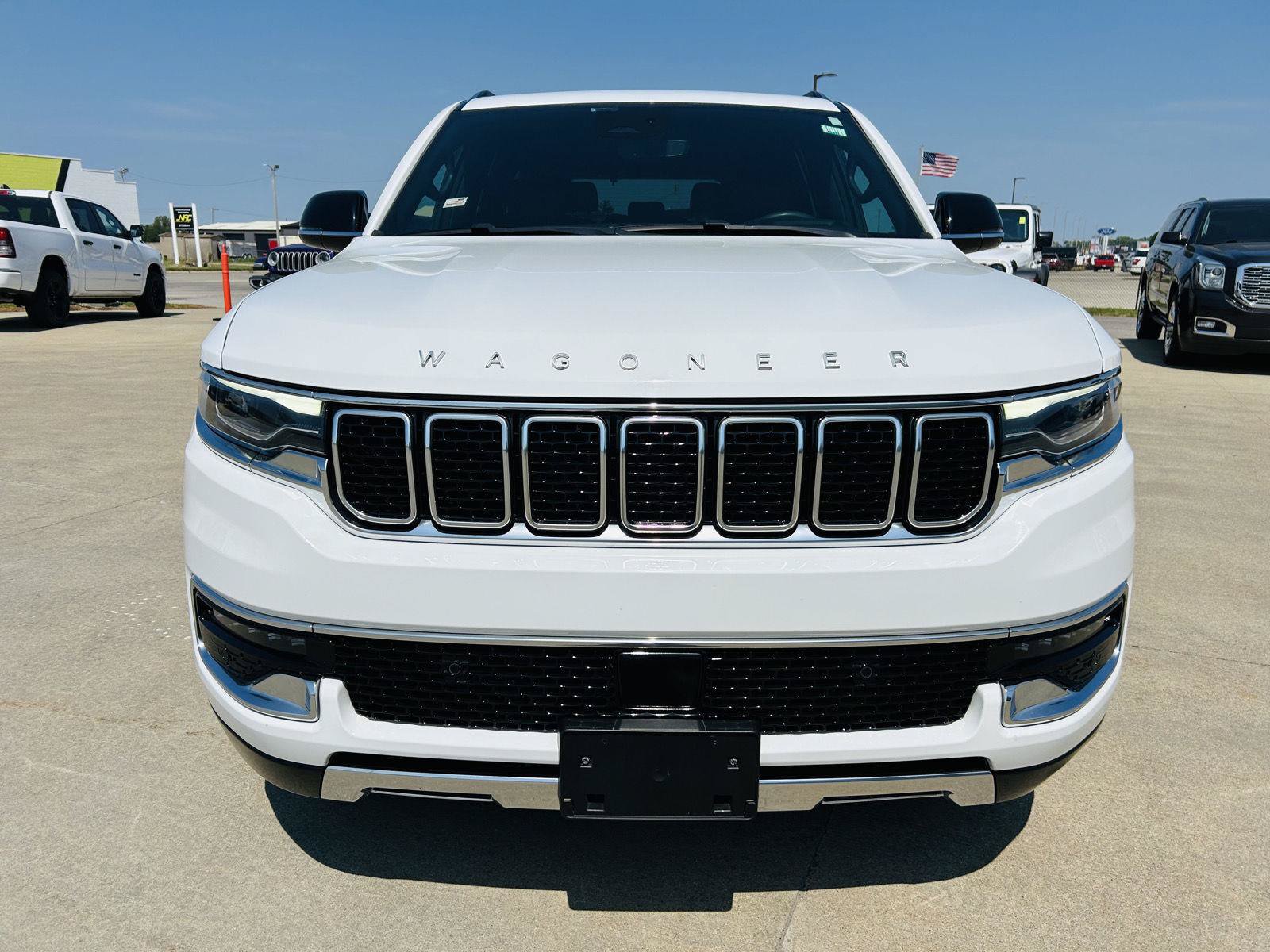 Used 2023 Jeep Wagoneer Series III w/ Premium Group I AWD/4WD image 41