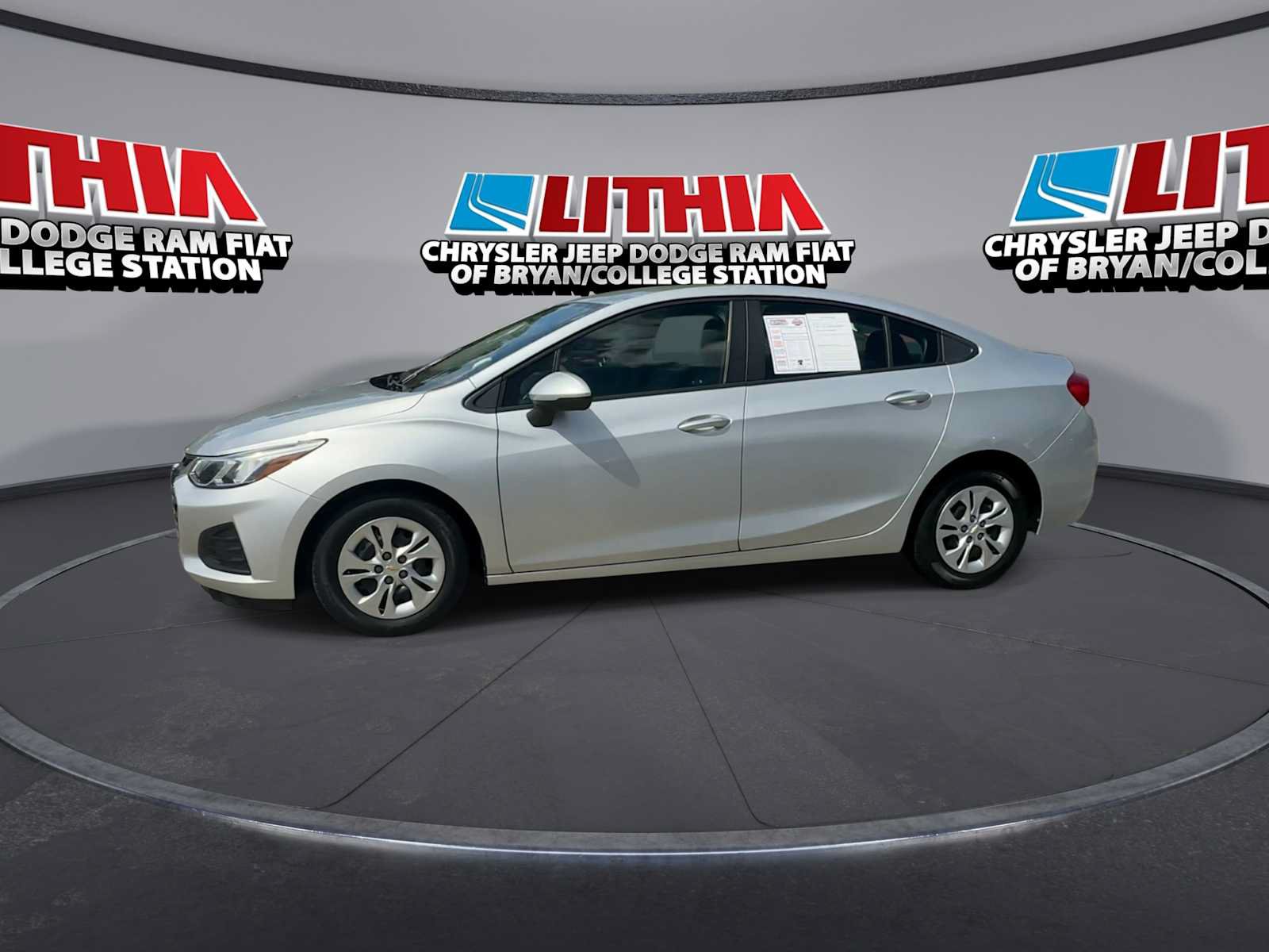 Used 2019 Chevrolet Cruze LS FWD image 4