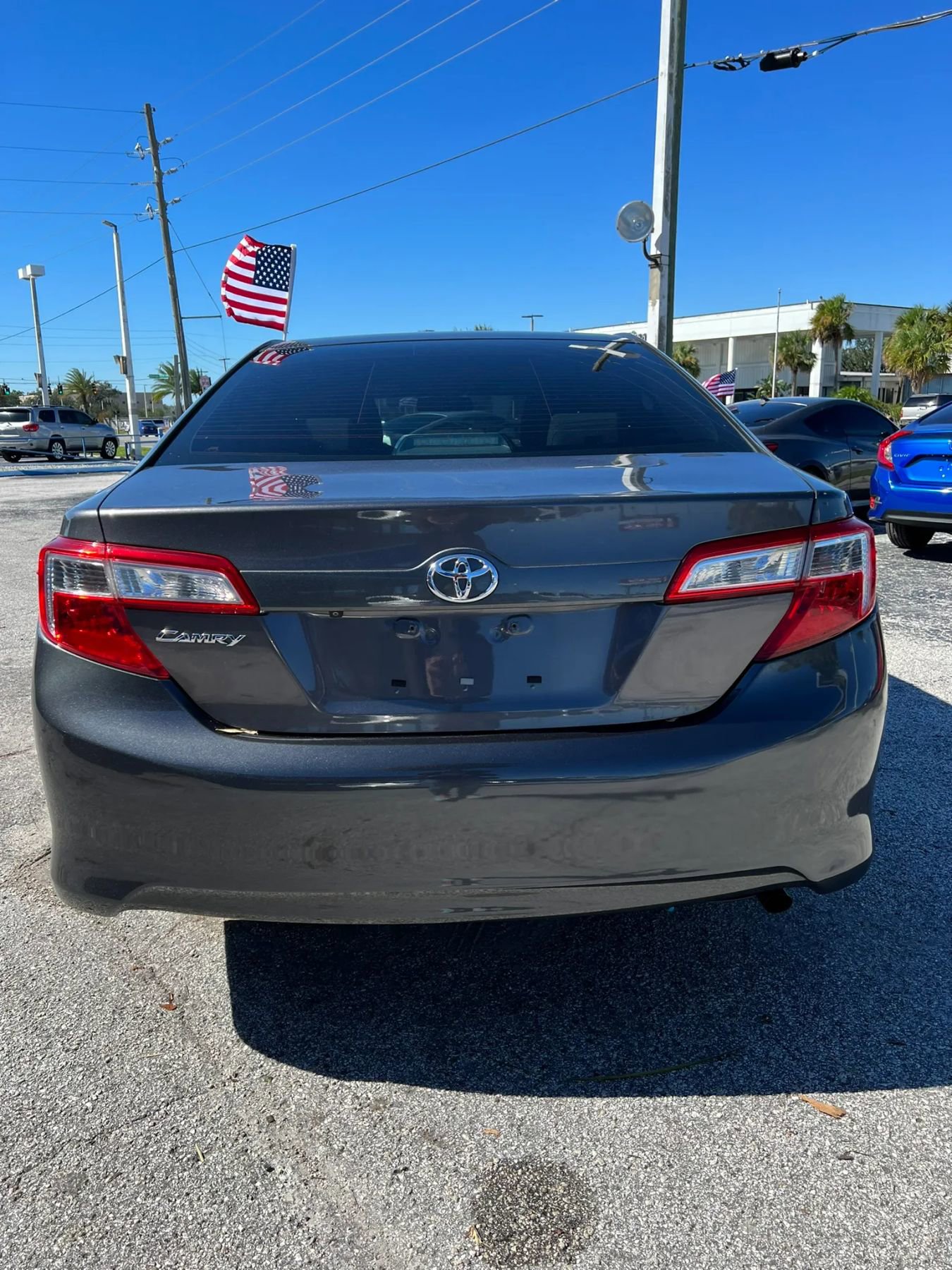 Used 2014 Toyota Camry L FWD image 6