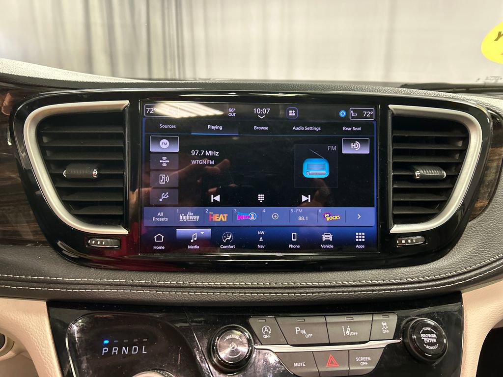 Used 2024 Chrysler Pacifica Limited w/ Uconnect Theater Family Group AWD/4WD image 17