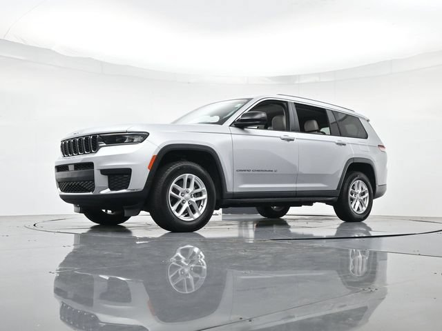 Used 2023 Jeep Grand Cherokee L Laredo w/ Luxury Tech Group I AWD/4WD image 38