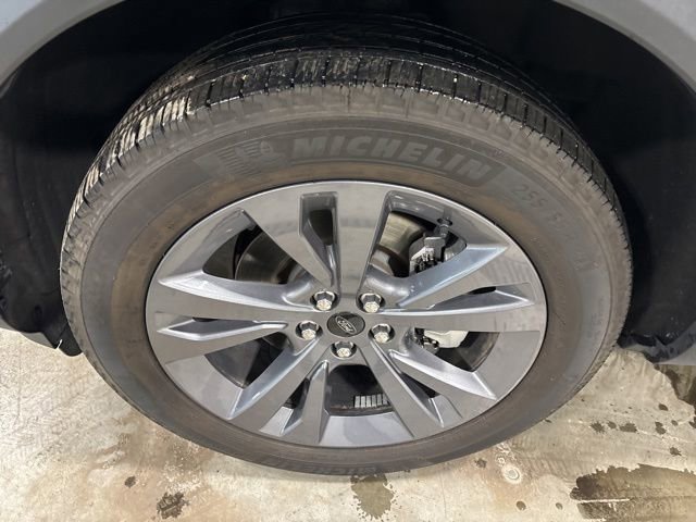 Used 2023 Ford Explorer XLT w/ Equipment Group 202A image 15