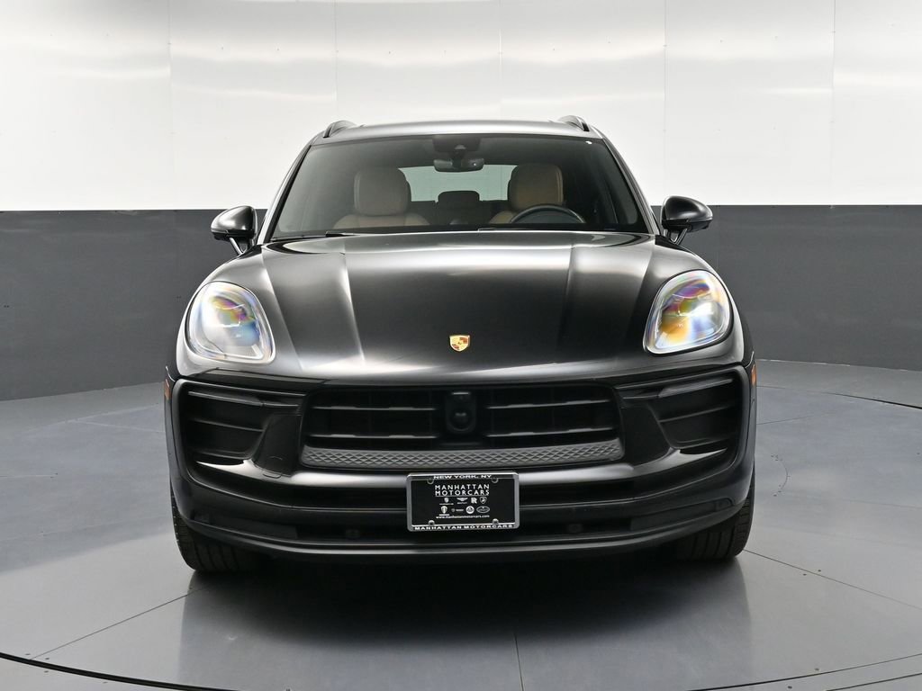 Certified 2024 Porsche Macan AWD/4WD image 11