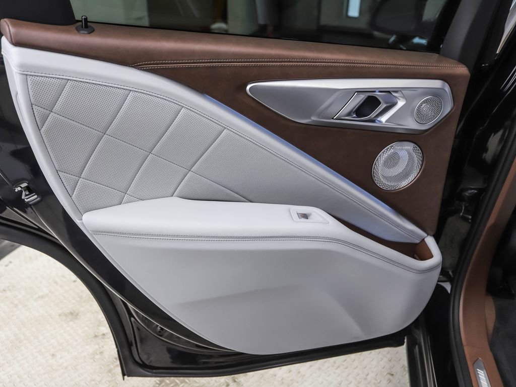 Used 2025 BMW XM image 19