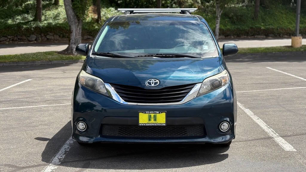 Used 2011 Toyota Sienna SE image 8
