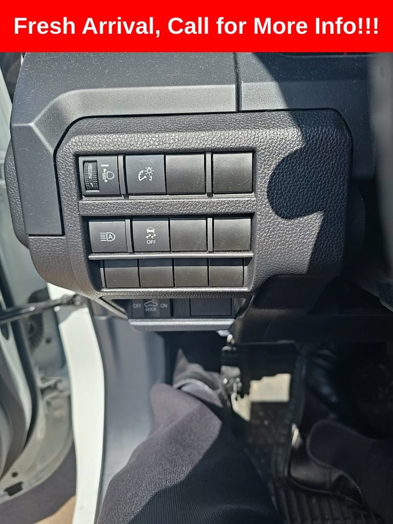 Used 2025 Toyota Tacoma SR w/ SR Upgrade Package RWD image 15