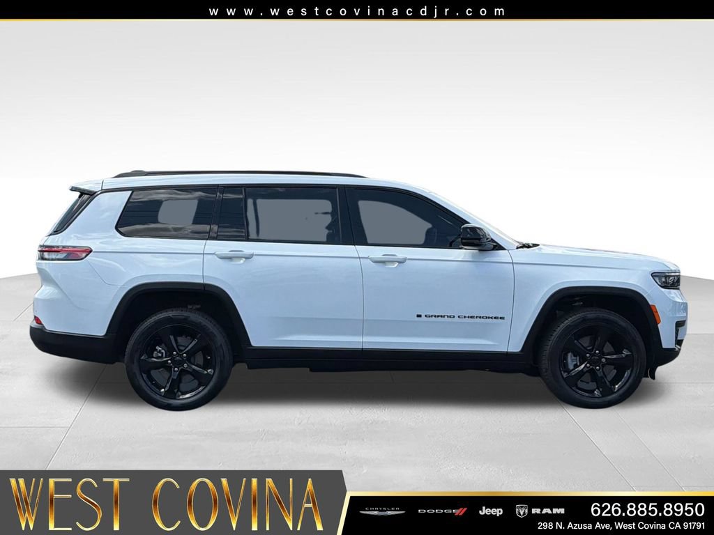 Used 2023 Jeep Grand Cherokee L Laredo AWD/4WD image 8