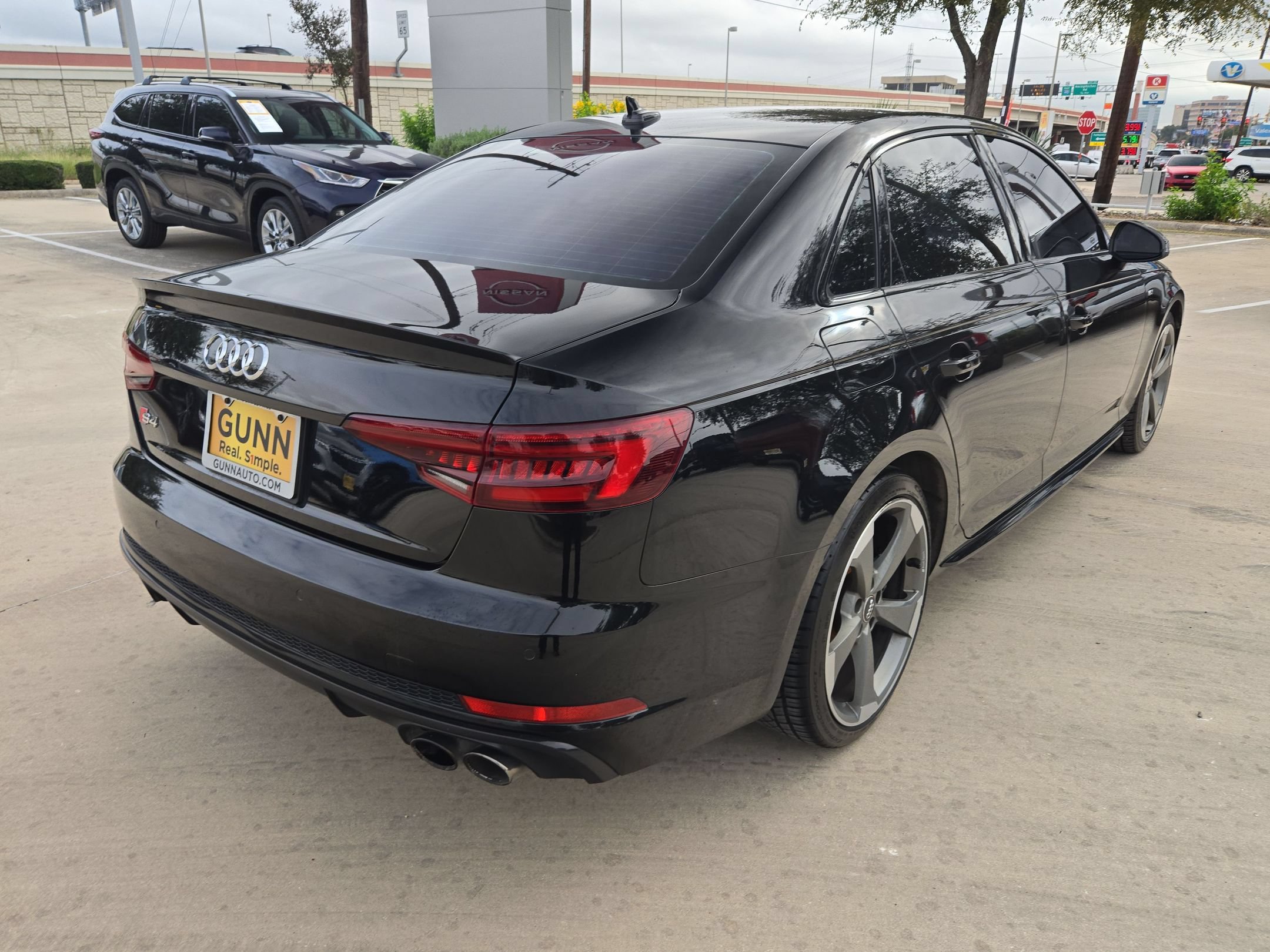 Used 2018 Audi S4 Premium Plus w/ Navigation Package AWD/4WD image 3
