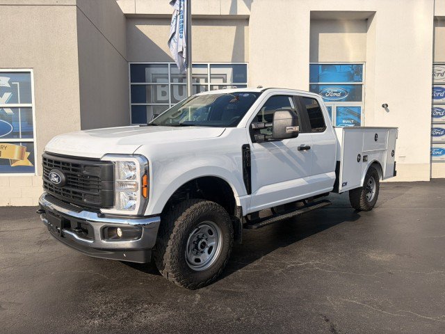 New 2027 Ford F250 XL w/ XL Off-Road 33" Tire Package AWD/4WD image 4