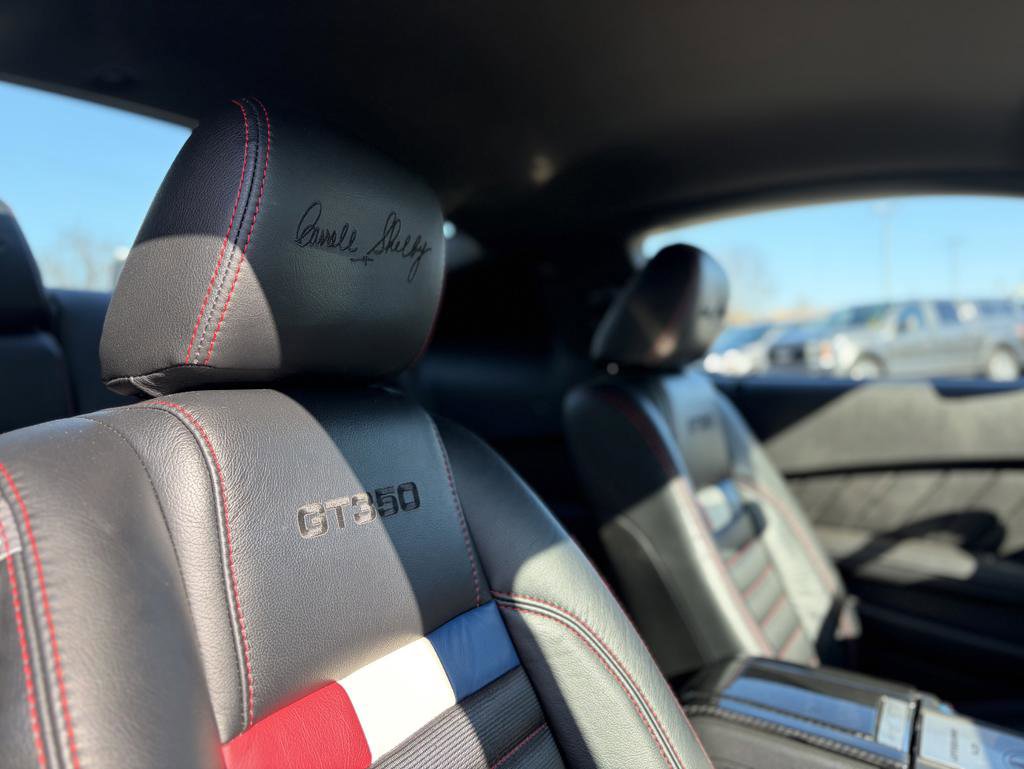 Used 2011 Ford Mustang GT Premium image 33