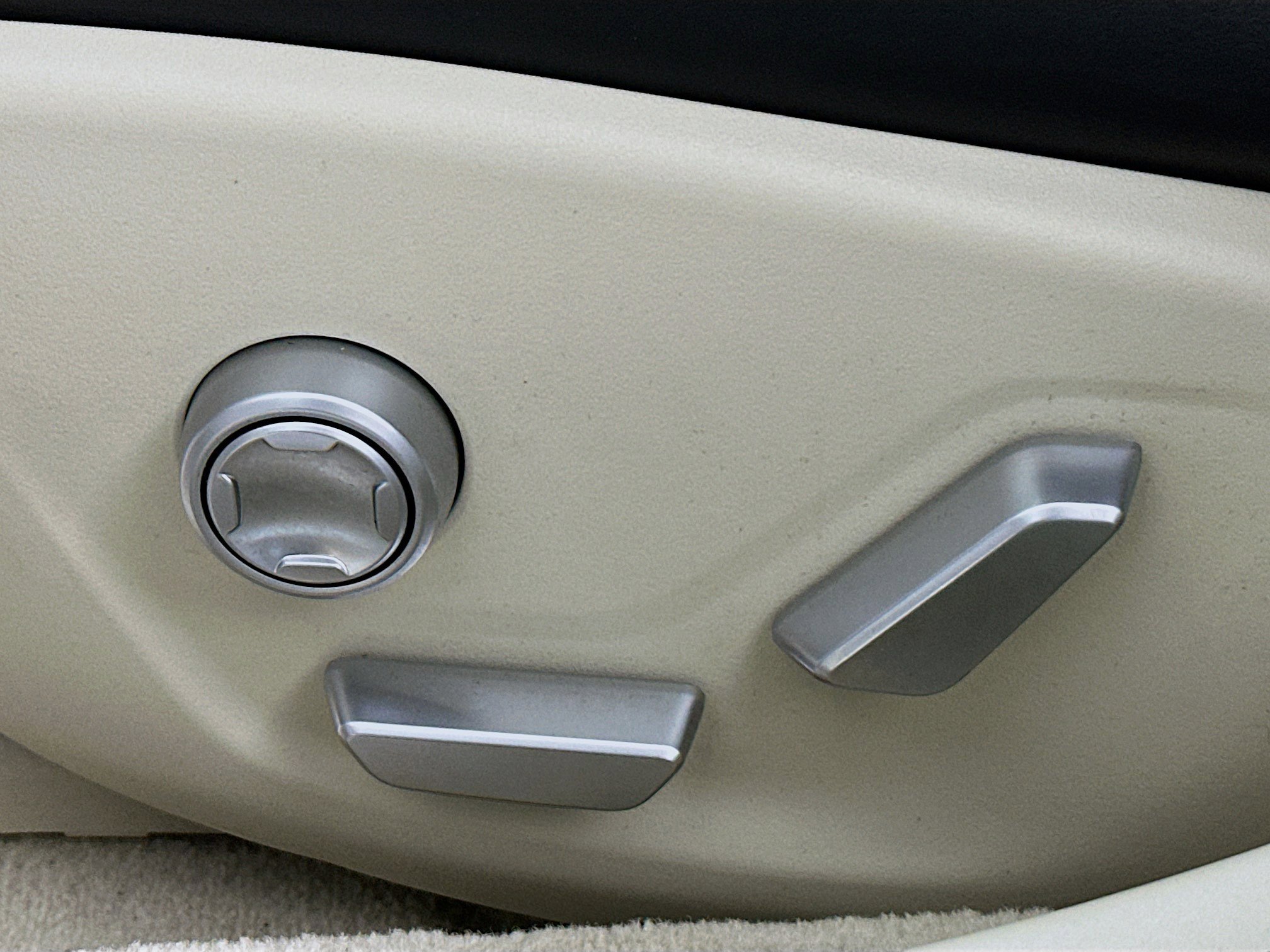 Used 2024 Lucid Air Touring image 13